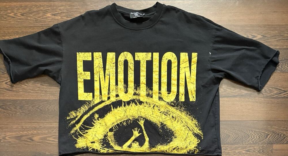 Mixed Emotion Cropped "Trapped" Tee Men's Streetwear High-Quality Boxy Fit Black